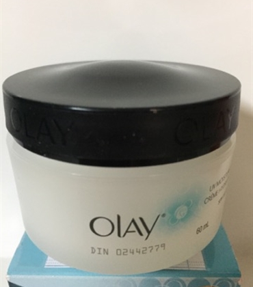 Olay UV Moisturizing Cream - 60ml